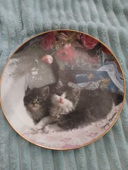 ESTATE SALE! Ladies of Leisure Heirloom Plate 