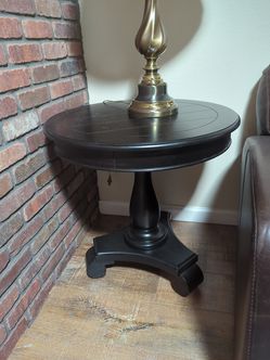 Round Side or Cafe Table