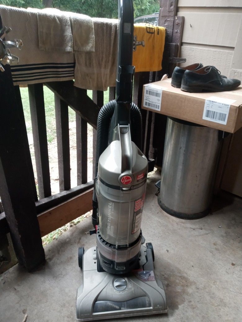 Hoover WindTunnel Series With Automatic Rewind
