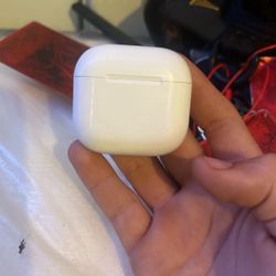 AirPod 4s 