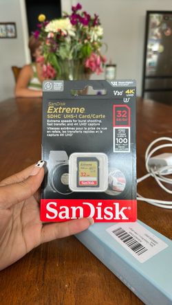 SANDISK extreme 32GB memory card (brand new)