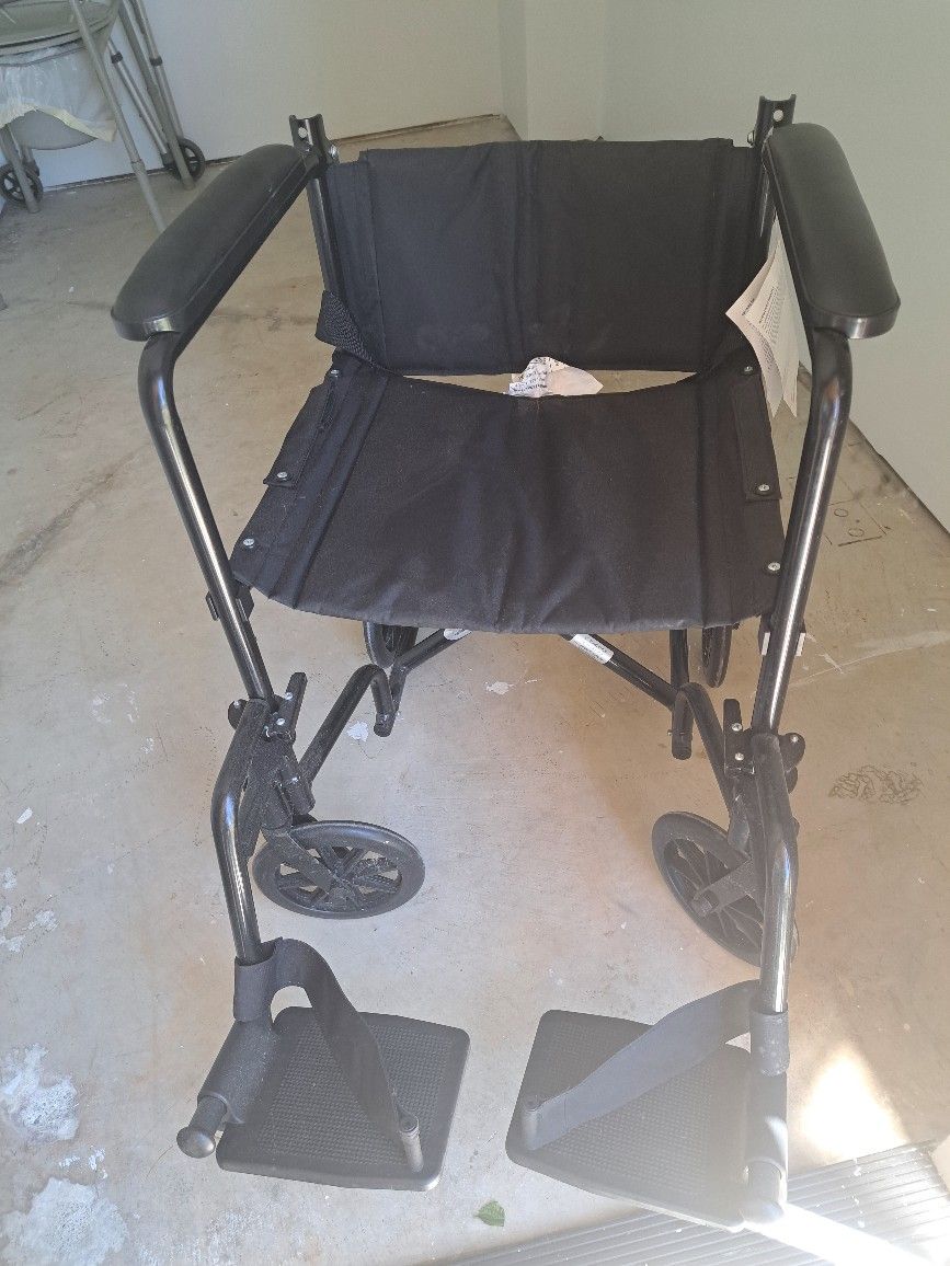 Portable And Collapsible Wheelchair