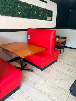 Restaurant seating boot types
