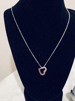 Beautiful Never Used Stainless Steel Chain With Heart Pendant