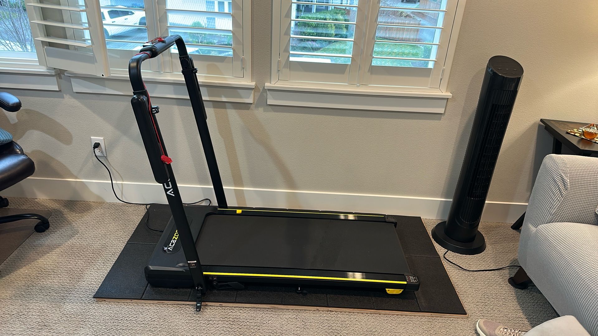 Folding Treadmill β Excellent Condition! π
