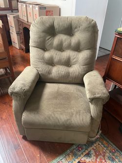 Power lift recliner