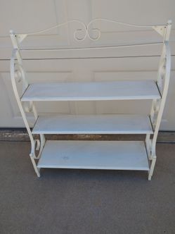White Metal Bakers Rack with 3 Shelves