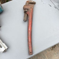 36 Inch Rigid Pipe Wrench