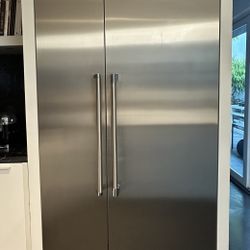 Thermador Freedom Collection 48" Side-by-Side Column Refrigerator & Freezer Set