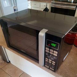 BELLA BLACK 0.9 CU FT 900-WATT COUNTER TOP MICROWAVE 