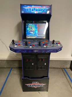 Arcade1Up NFL Blitz 4-Player Arcade – Excellent Condition