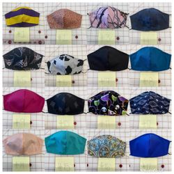 covers mouths /cubre bocas