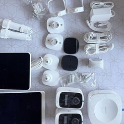 Solar powered 4K indoor and outdoor wireless security camera