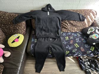 Essentials Black SweatFit Medium / Large Hoodie