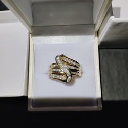 10k Solid Yellow Gold Diamond Ring Size 7.5 6.40 Grams