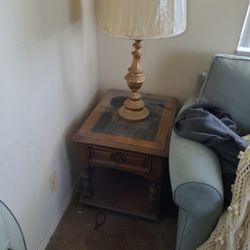 End Table With Lamp