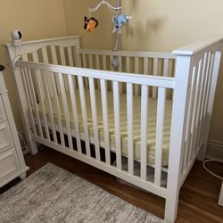 Pottery Barn Kendall Crib - Mattress Is Included 