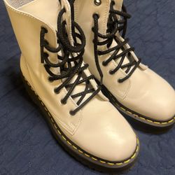 White doc Martens Jadon