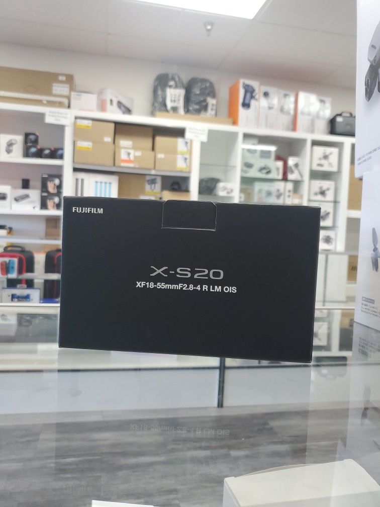 Fujifilm X-S20 XF 18-55mm F2.8 R LM OIS