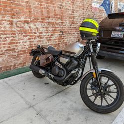 2015 Silver Yamaha Bolt C-Spec 950cc