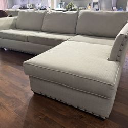 Sectional Couch Beidge No Tears Or Holes