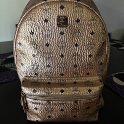 🌺 Brand New MCM Back Rose Gold Color 🌺