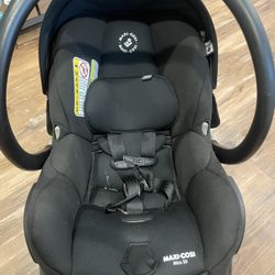 Maxicosi Mico 30 Carseat And Base 