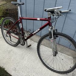 Trek 8000 Mountain Bike