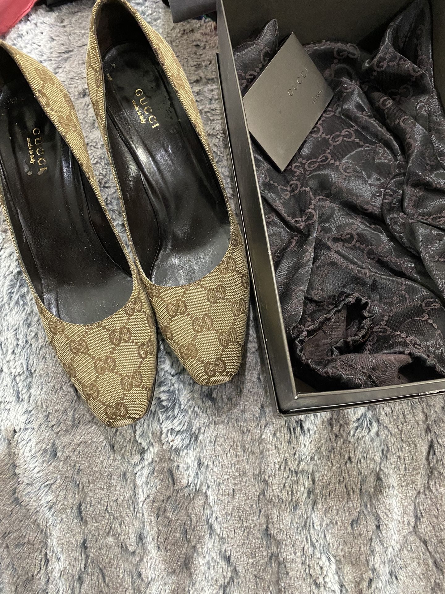 Gucci Heels 8.5