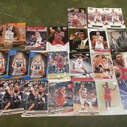 Lot Of 23 Chicago Bulls Rookie Cards