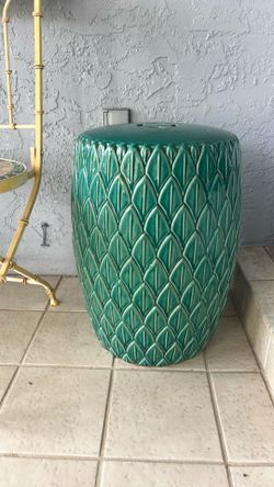Indoor/outdoor ceramic stool