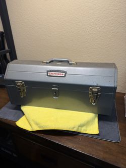 Vintage Craftsman 6520 Tombstone Steel Tool Box with Crown Badge Logo