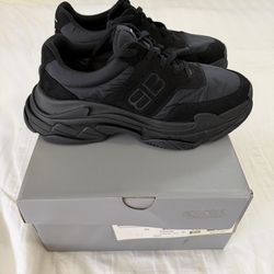Balenciaga triple S sneakers size 11