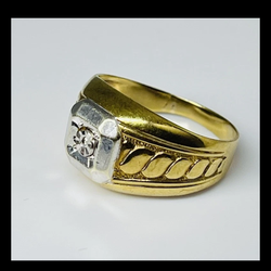 14K Vintage Yellow Gold Diamond Ring Size 6.5 Elegant Fine Jewelry