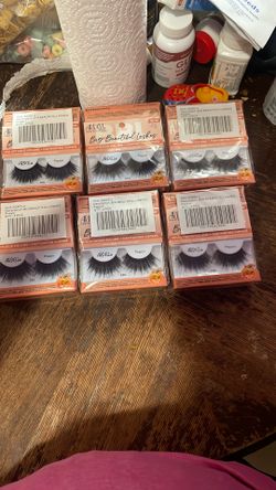 Popping Lashes