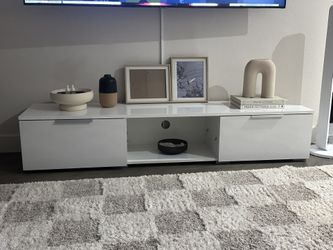 TV console For Up To 75” TV