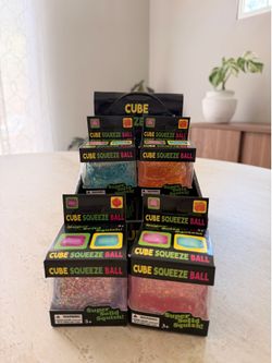 Glitter cube Squishy