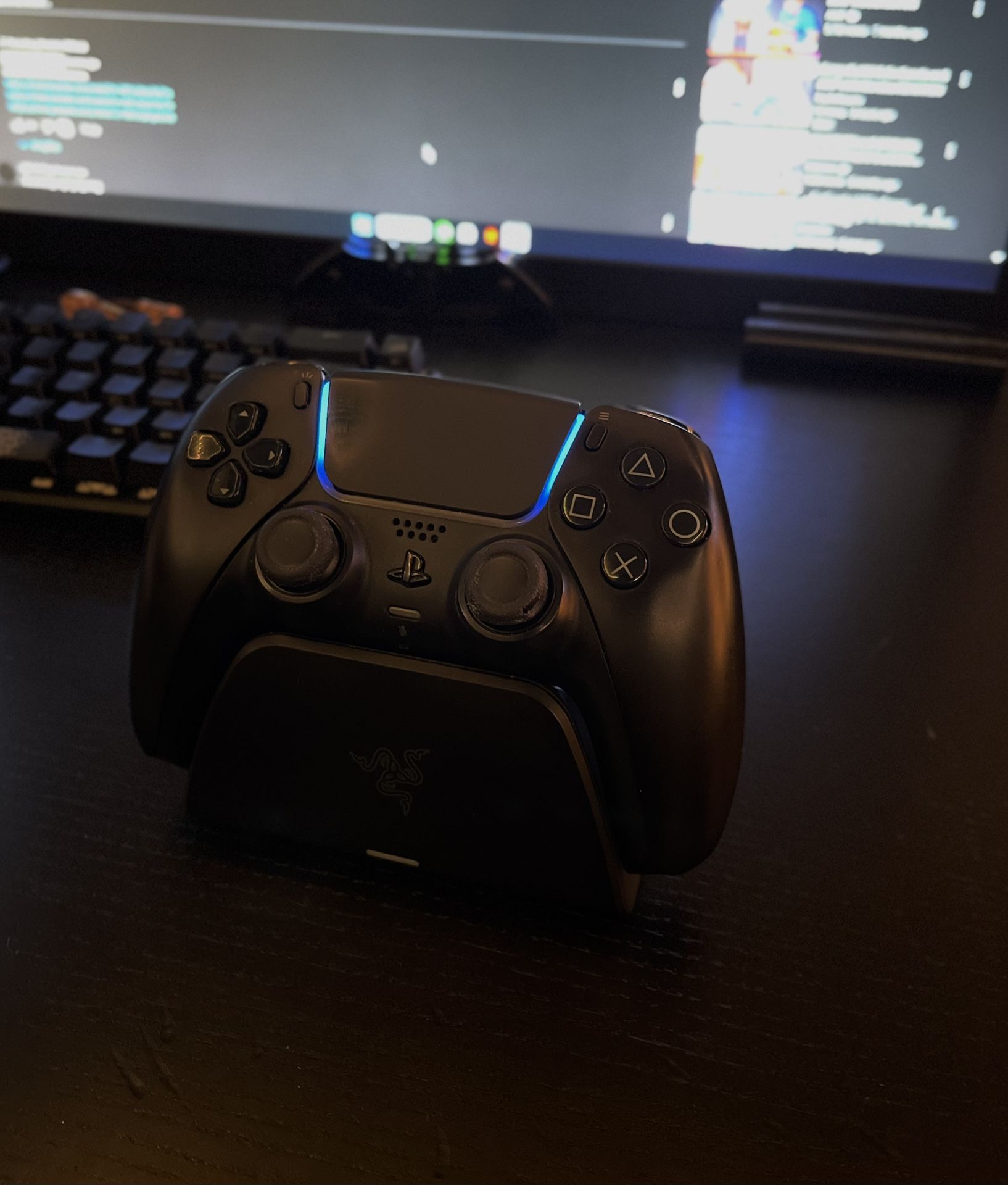 Ps5 Controller and Razor Charging Stand