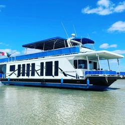 65’ Twin-Diesel Luxury Thoroughbred Houseboat – Custom Rebuild, One-of-a-Kind