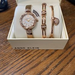 Ann Klein Watch With Bracelets