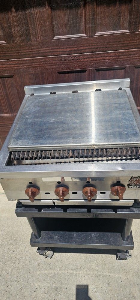 Wolf Commercial Natural gas charbroiler - Grill - Restaurant - Food truck
