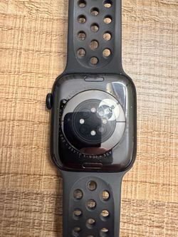 Apple Watch  Series 8   45 MM  Aluminum & Ceramic  case