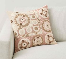 Ezra pillow cover