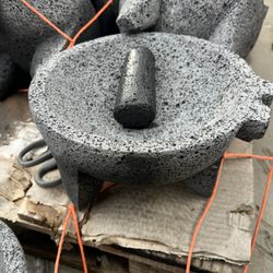 Molcajete De Piedra Volcánica $55.00 #10” 