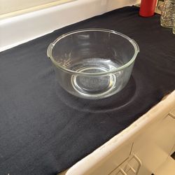 Sweet Glass Salad/Mixing Bowl (Solid!)