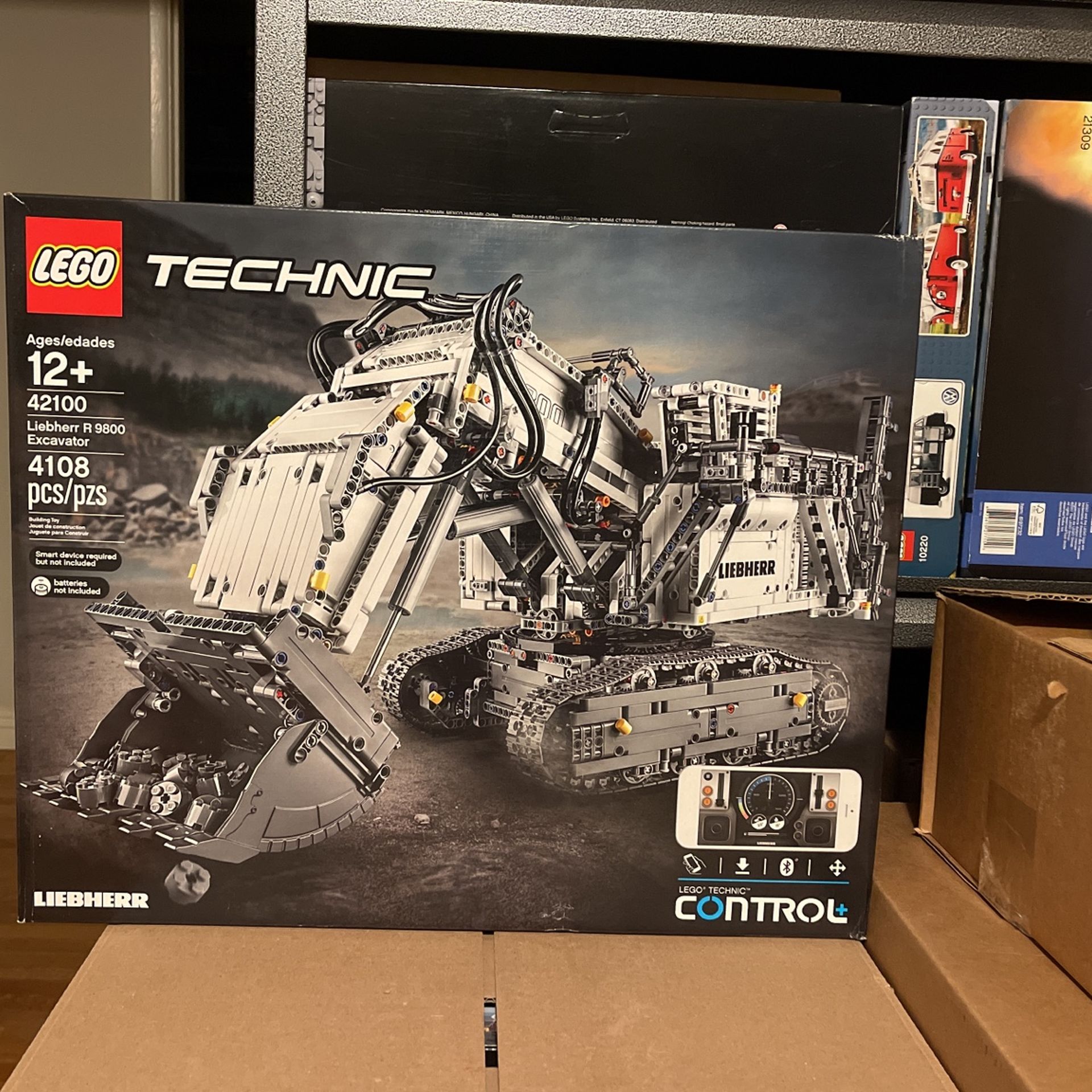 LEGO 42100 Liebherr R 9800 Excavator “Retired Product”