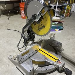 Dewalt Saw 