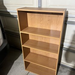 Bookcase shelves