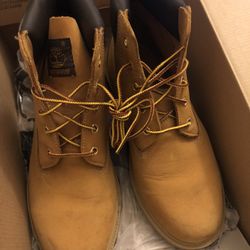Timberland Junior’s 6” Classic Shoes