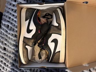 Air Jordan 1 SE Black/White Onyx-Sail